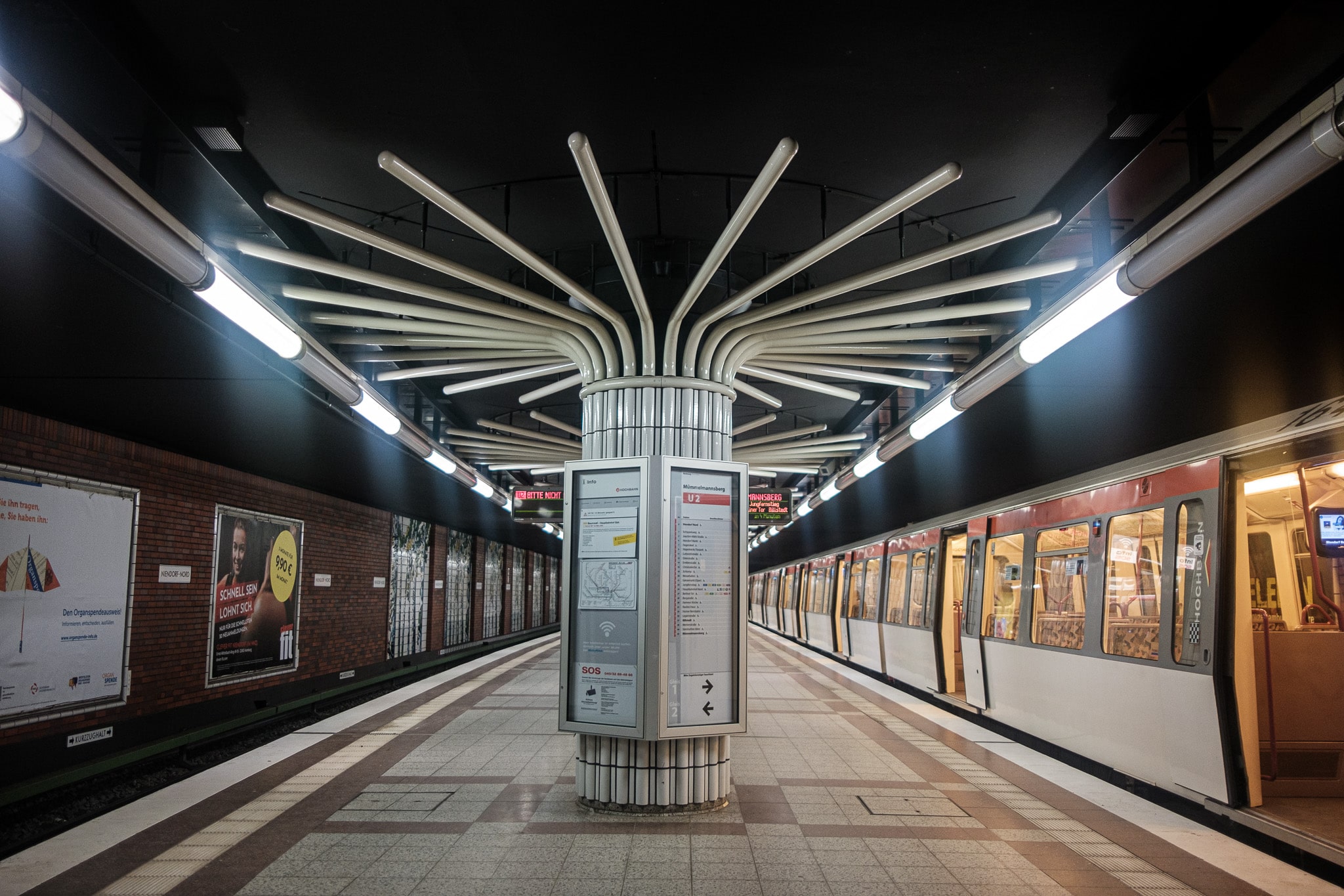 UBahn Stationen fotografieren die schönsten UBahnhöfe von Hamburg