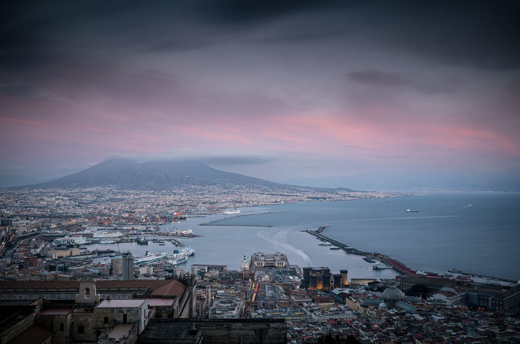 Blick von der Festung von Neapel: Leica M10R mit Leica Apo Summicron 35mm (mit Verlaufsfilter, Langzeitbelichtung 45 Sekunden)