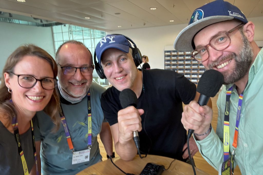 Podcast Aufnahme für Gate7: Eva, Stefan, Kai und Florian (von links)