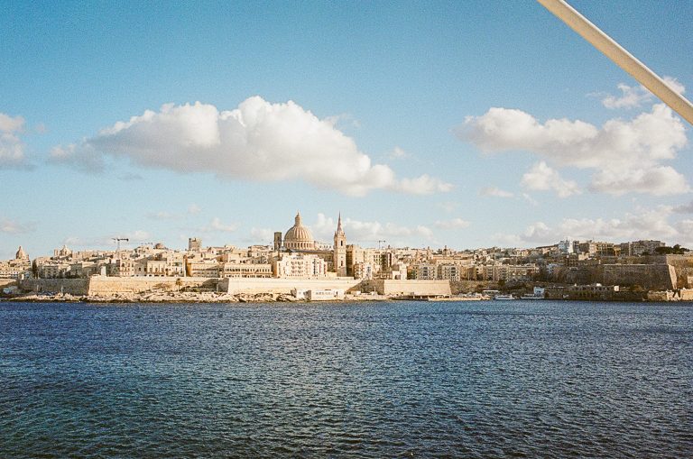 Valletta, Malta (Minolta CLE auf Kodak Portra 400)